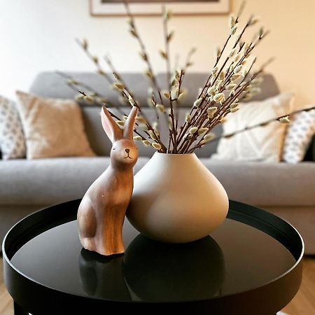 Luxury - Apartment Mit Balkon In Seenaehe غموندين المظهر الخارجي الصورة