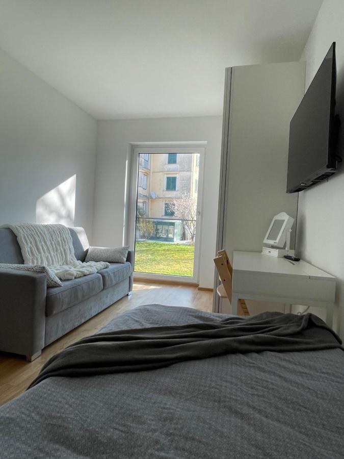 Luxury - Apartment Mit Balkon In Seenaehe غموندين المظهر الخارجي الصورة